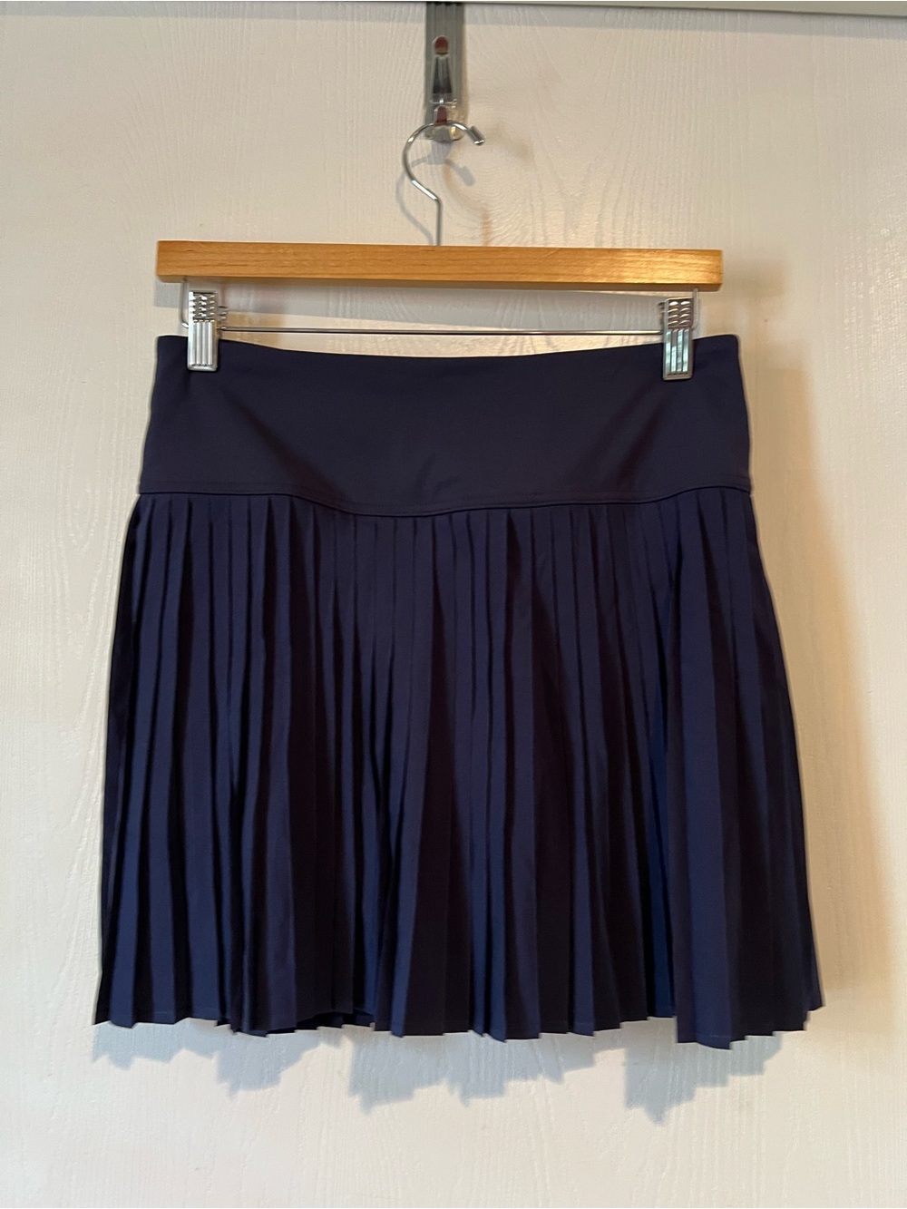 Fabletics Lot 2 Pleated Skirts White & Blue  Tennis Golf Women Sz Medium
